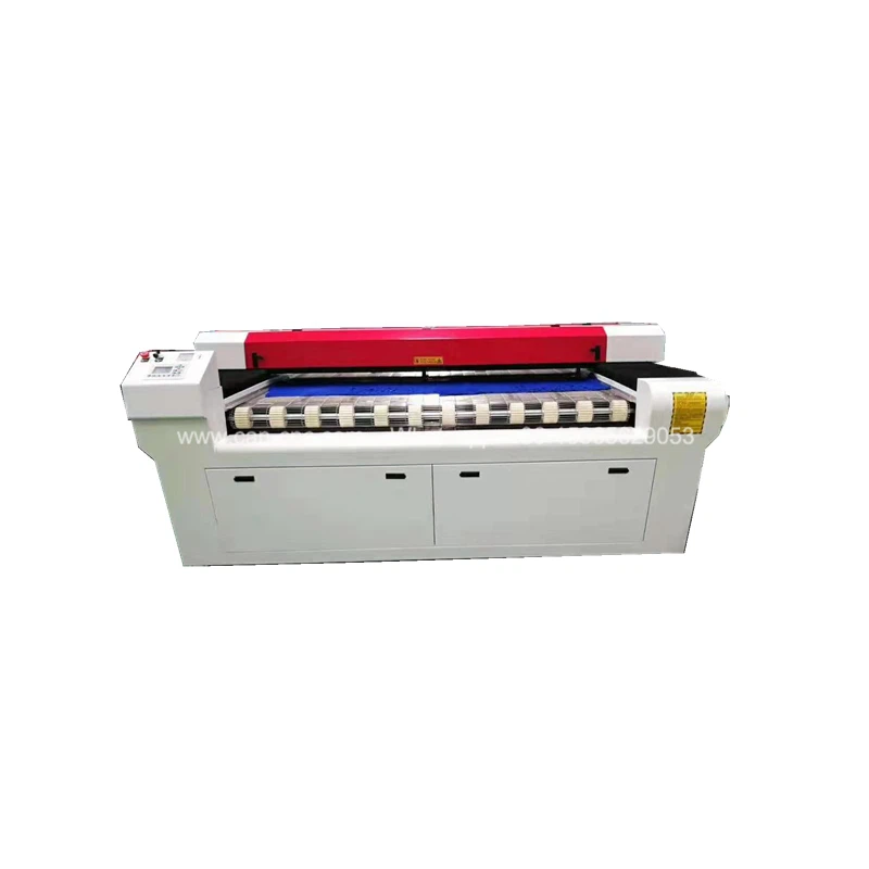 laser cutting machine with automatic feeding (1)